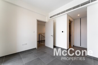 Villa For Sale in June