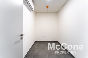 Villa For Sale in June