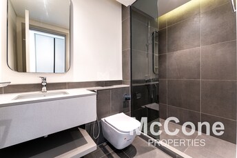 Villa For Sale in June