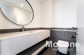 Villa For Sale in June