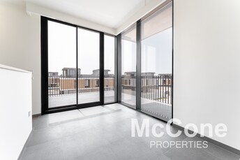 Villa For Sale in June