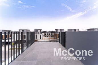 Villa For Sale in June