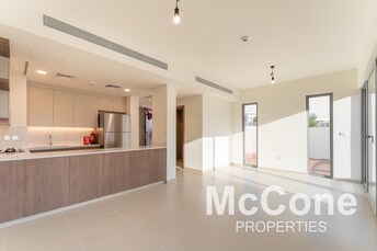 4 BR Townhouse For Sale in Elan