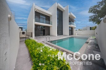 Villa For Sale in District One