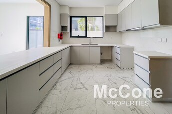 4 BR Villa For Sale in Murooj Al Furjan