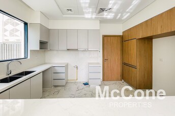 4 BR Villa For Sale in Murooj Al Furjan