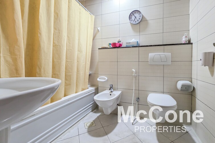 Marina Pinnacle Apartment for Sale, Dubai Marina, Dubai