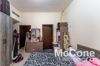 Al Thamam Apartment for Sale, Remraam, Dubai