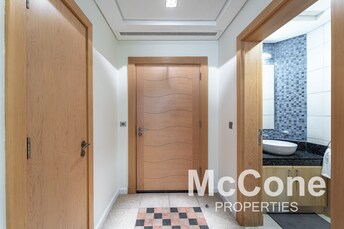 Shoreline Apartments Apartment for Sale, Palm Jumeirah, Dubai