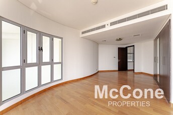 1 BR Apartment For Sale in Sky Gardens DIFC