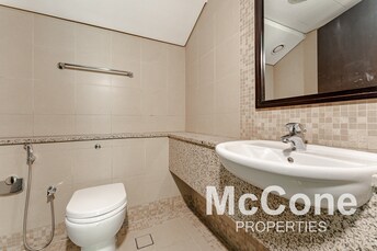 1 BR Apartment For Sale in Sky Gardens DIFC