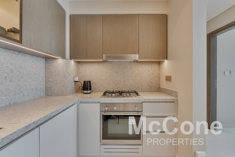 EMAAR Beachfront Apartment for Sale, Dubai Harbour, Dubai