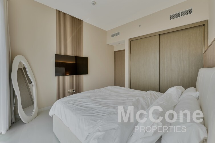 EMAAR Beachfront Apartment for Sale, Dubai Harbour, Dubai