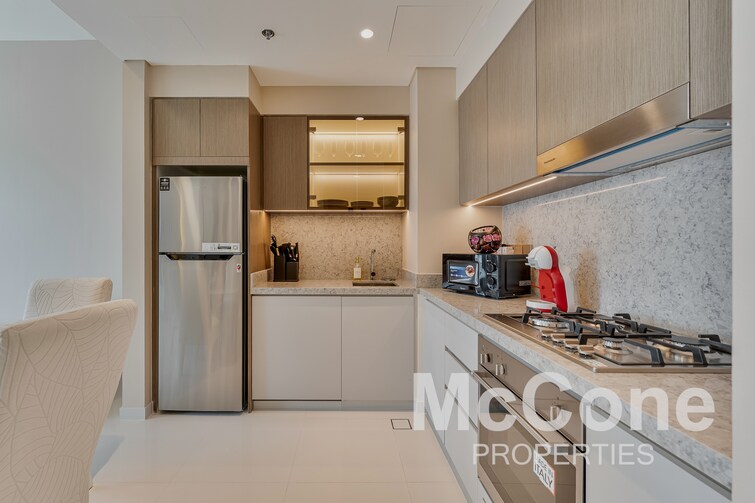 EMAAR Beachfront Apartment for Sale, Dubai Harbour, Dubai