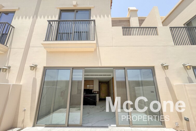 Jasmine Lane Townhouse for Sale, Jumeirah Golf Estates, Dubai