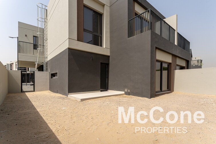  Villa for Sale, Dubai South, Dubai