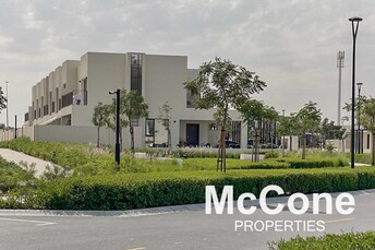  Townhouse for Sale, Dubai South, Dubai