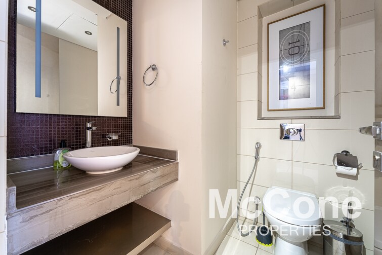 DAMAC Towers by Paramount Hotels and Resorts Apartment for Sale, Business Bay, Dubai