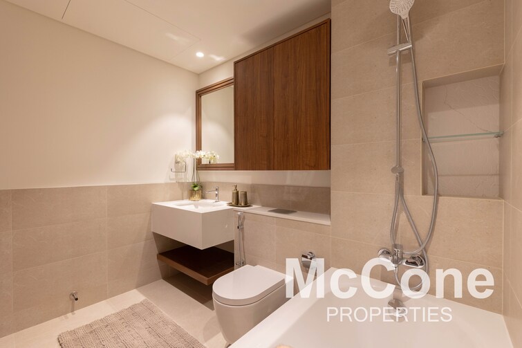 EMAAR Beachfront Apartment for Sale, Dubai Harbour, Dubai