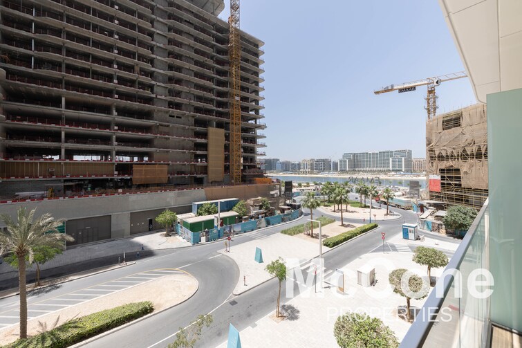 EMAAR Beachfront Apartment for Sale, Dubai Harbour, Dubai
