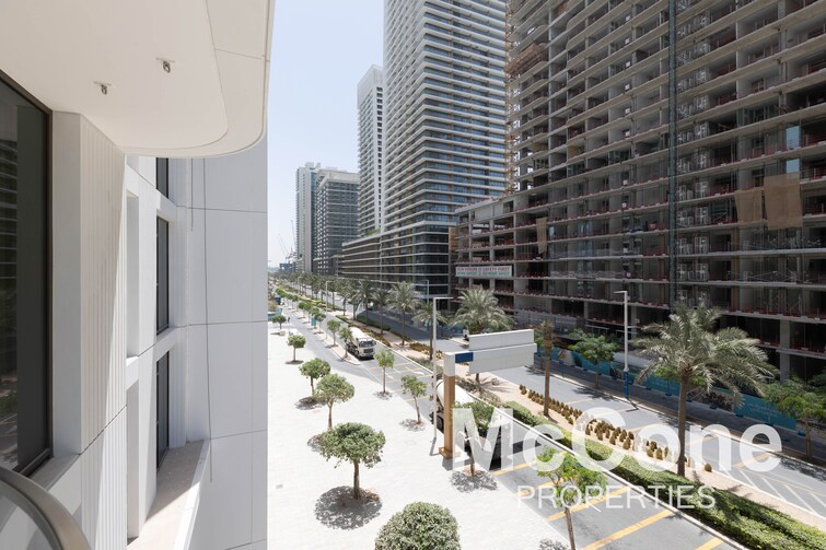 EMAAR Beachfront Apartment for Sale, Dubai Harbour, Dubai