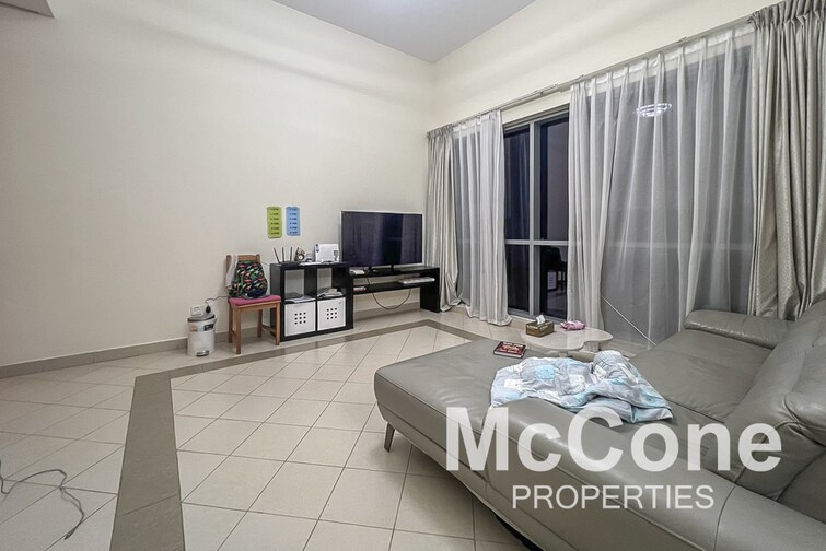 Golf Tower Apartment for Sale, The Views, Dubai