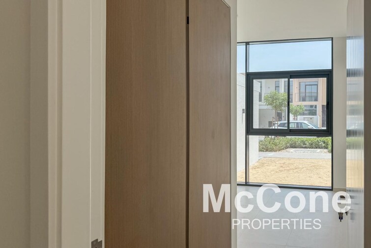  Townhouse for Sale, Dubai South, Dubai