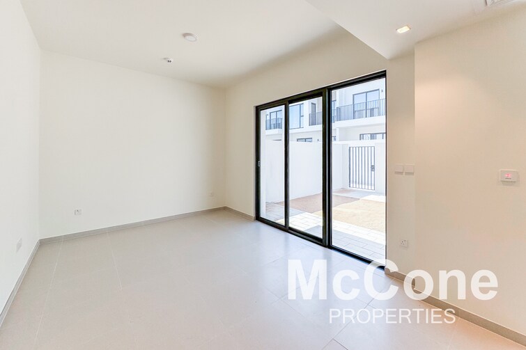  Townhouse for Sale, Dubai South, Dubai