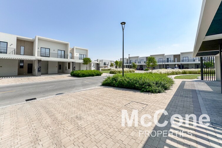  Townhouse for Sale, Dubai South, Dubai