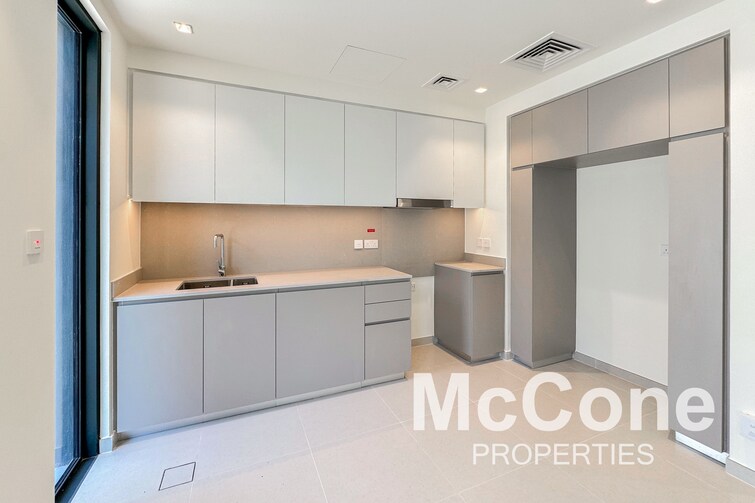  Townhouse for Sale, Dubai South, Dubai