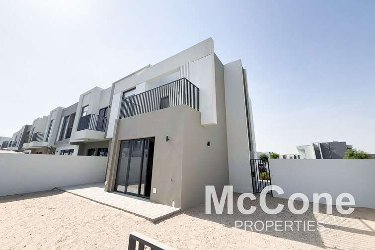  Villa for Sale, Dubai South, Dubai