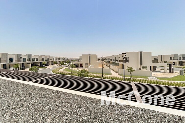  Townhouse for Sale, Dubai South, Dubai