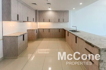 3 BR Apartment For Sale in Topaz Avenue