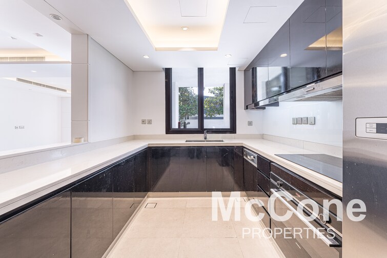  Villa for Sale, DAMAC Hills, Dubai