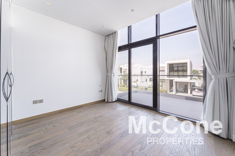  Villa for Sale, DAMAC Hills, Dubai