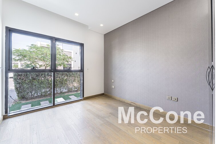  Villa for Sale, DAMAC Hills, Dubai