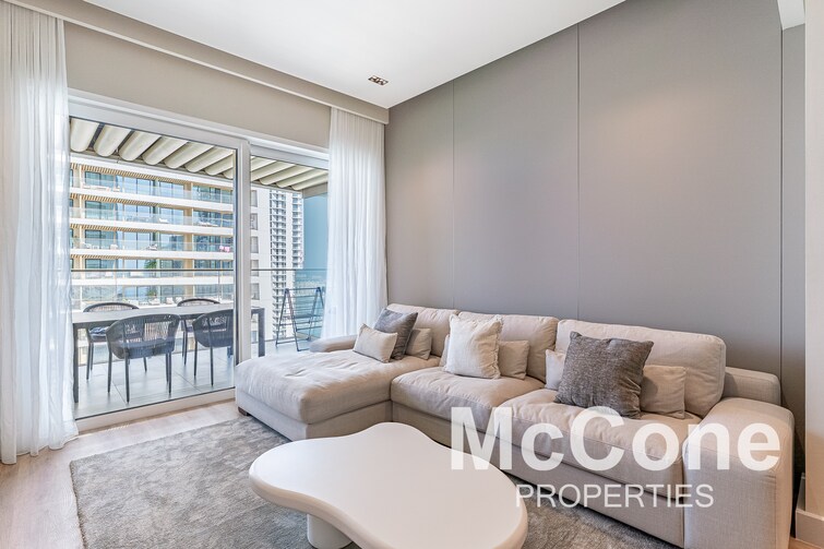 EMAAR Beachfront Apartment for Sale, Dubai Harbour, Dubai