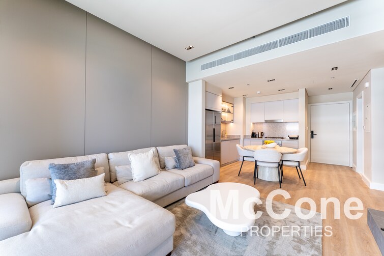 EMAAR Beachfront Apartment for Sale, Dubai Harbour, Dubai