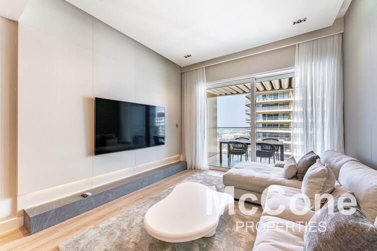 EMAAR Beachfront Apartment for Sale, Dubai Harbour, Dubai