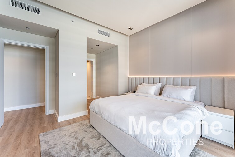 EMAAR Beachfront Apartment for Sale, Dubai Harbour, Dubai