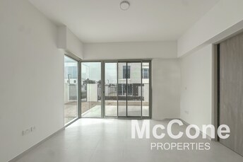 Townhouse For Sale in NARA Townhouses