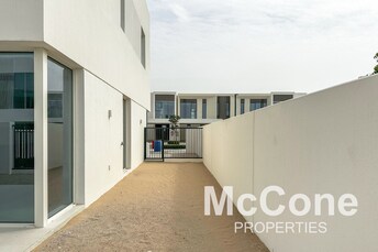 Townhouse For Sale in NARA Townhouses