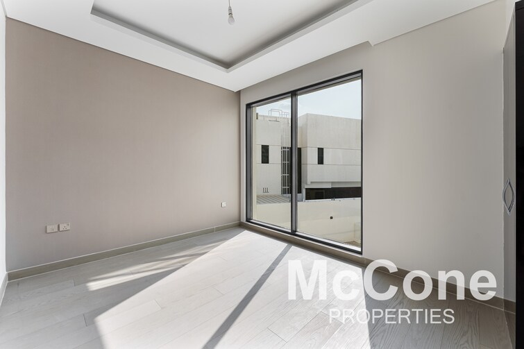  Villa for Sale, DAMAC Hills, Dubai