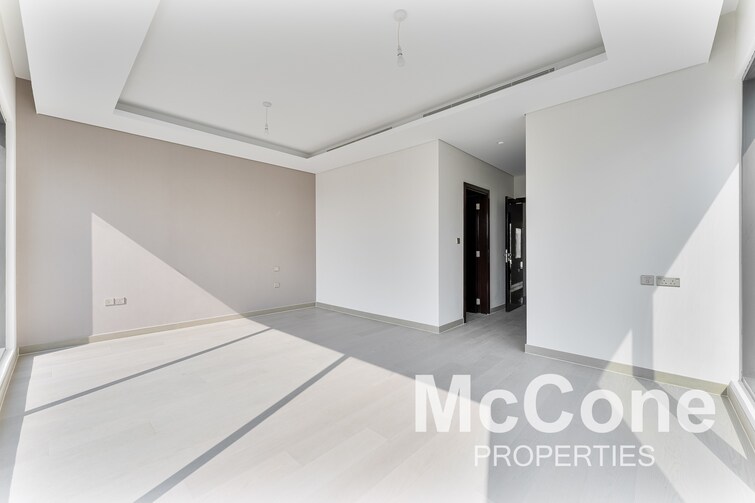  Villa for Sale, DAMAC Hills, Dubai