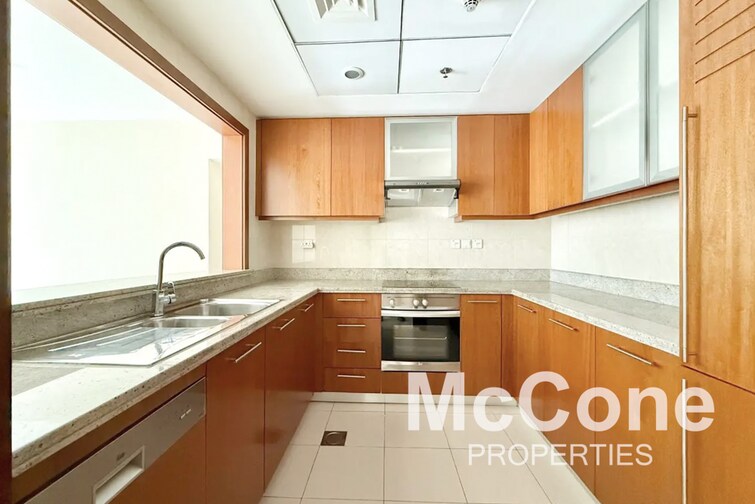 Standpoint Towers Apartment for Sale, Downtown Dubai, Dubai