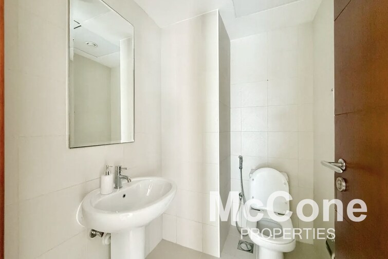 Standpoint Towers Apartment for Sale, Downtown Dubai, Dubai