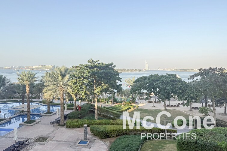Shoreline Apartments Apartment for Sale, Palm Jumeirah, Dubai