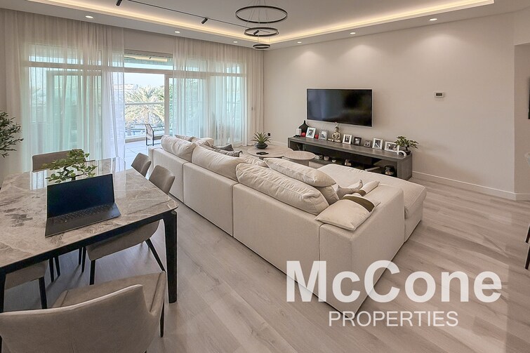Shoreline Apartments Apartment for Sale, Palm Jumeirah, Dubai