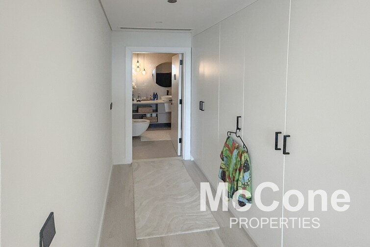 Shoreline Apartments Apartment for Sale, Palm Jumeirah, Dubai