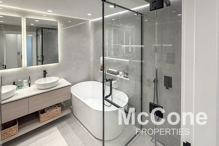 Shoreline Apartments Apartment for Sale, Palm Jumeirah, Dubai